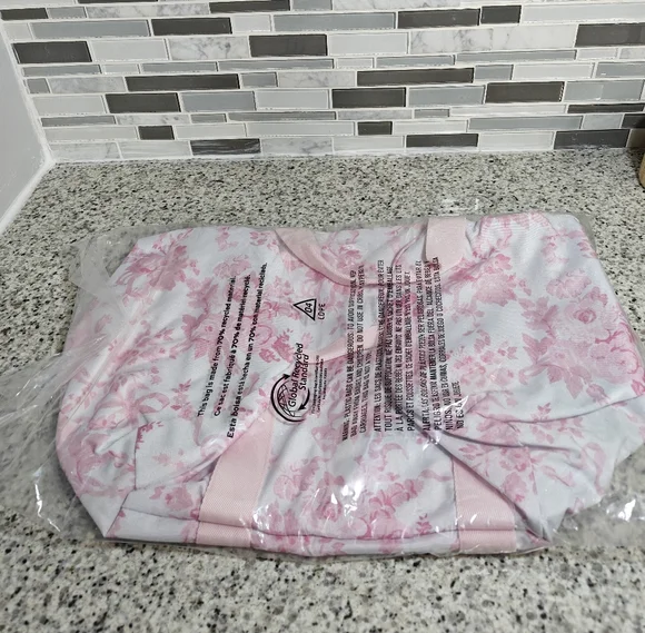 Loveshackfancy x pottery barn Garden Party Damask, Classic Duffle, Pink - Picture 4 of 4